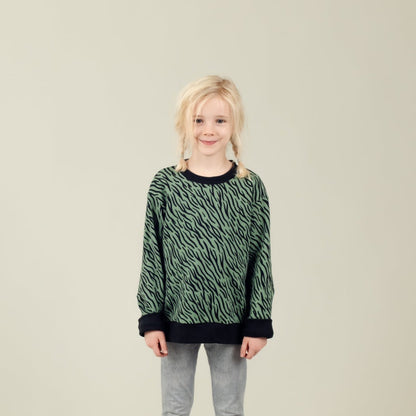 Kinder Sweater Bio Baumwolle Grün mit Zebramuster; Urheber: Mini & Eve