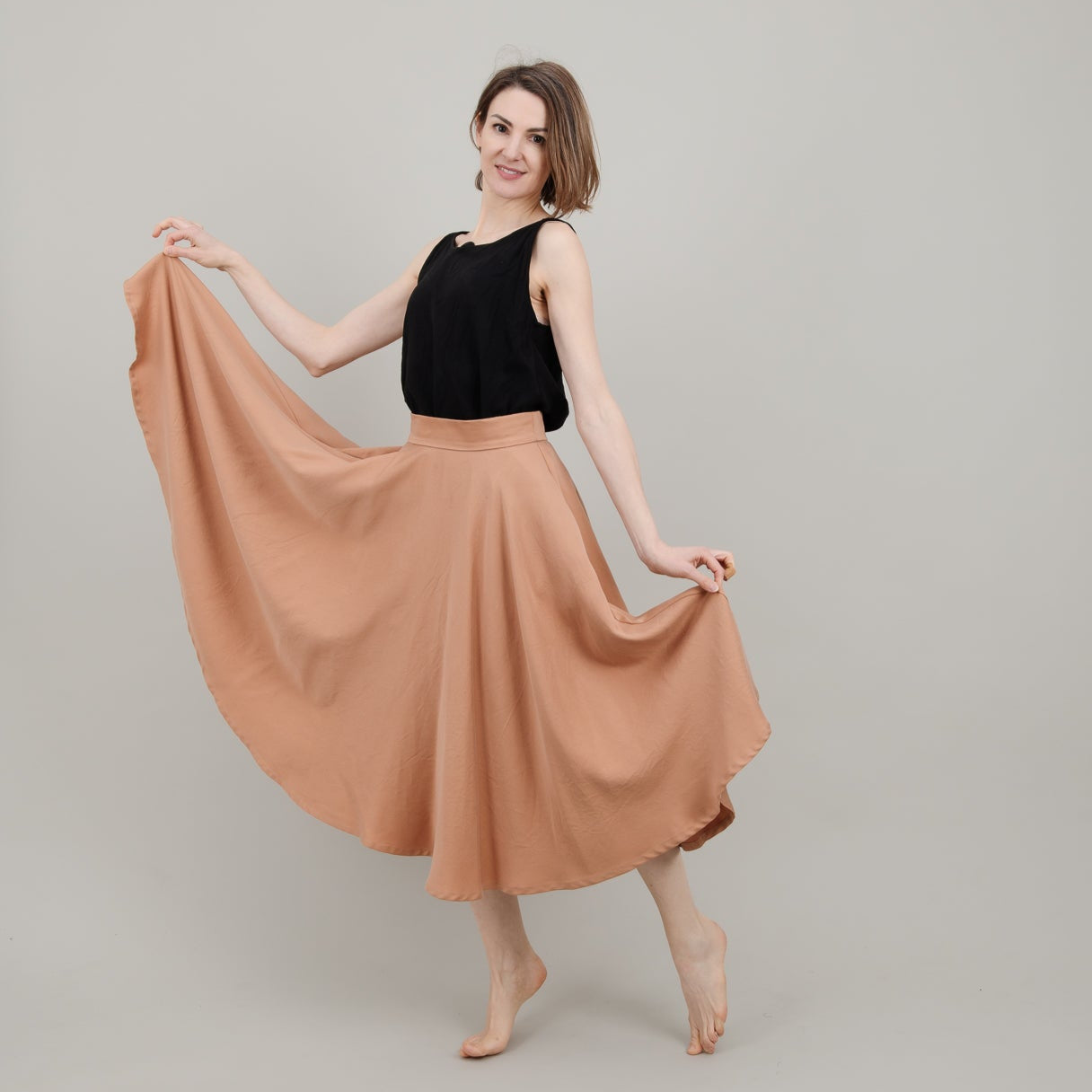 Midi Tellerrock aus Tencel in Nougat Braun Beige für Damen; Drehrock für Damen;  Urheber: Mini & Eve